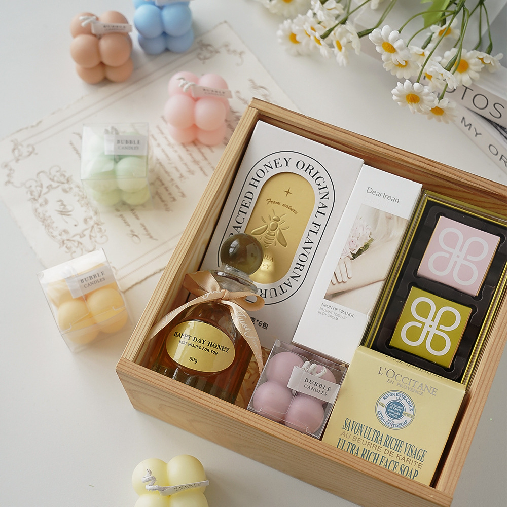 Little Bubble Cube Candle Hand - Soy Wax Flake recension och pris